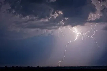 Над 700 светкавици в Скопие за една нощ