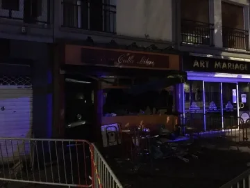 13 загинали при пожар в бар във Франция