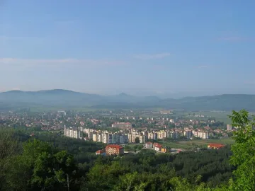 Санират 12 жилищни сгради в Момчилград