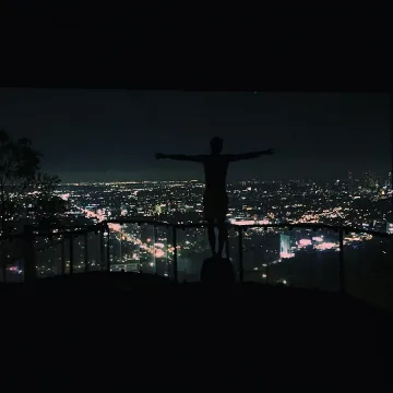 Наш борец изгоря с два телефона