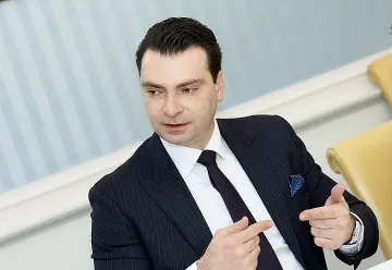 Нинова е най-рейтинговият кандидат на БСП за президент