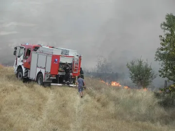 Код червено в половин България