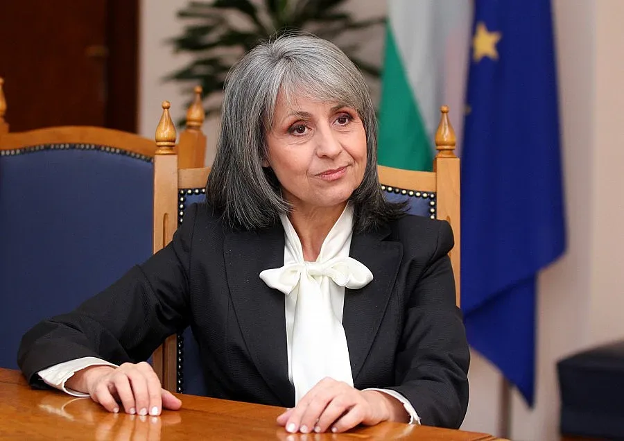 Маргарита Попова: Партиите да издигнат достойни хора