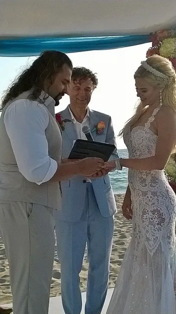 Русев се ожени на плажа в Малибу