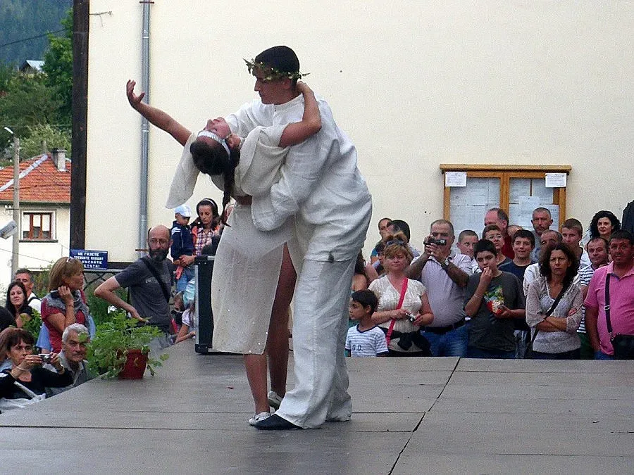 Орфей и Евридика оживяват в Триград