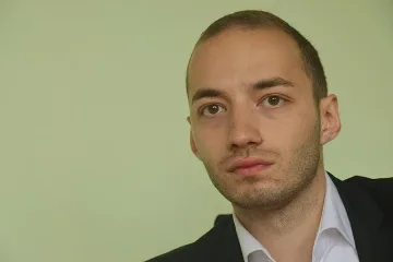 Каракачанов изтегли коза с бежанците