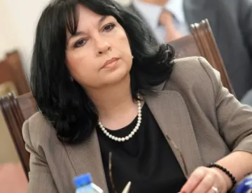 Петкова в Москва за среща с „Росатом"