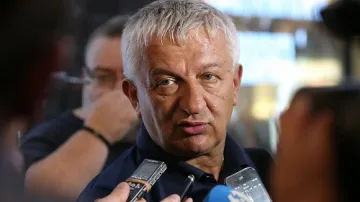 "Локо" се уреди със сателит за ЧРД