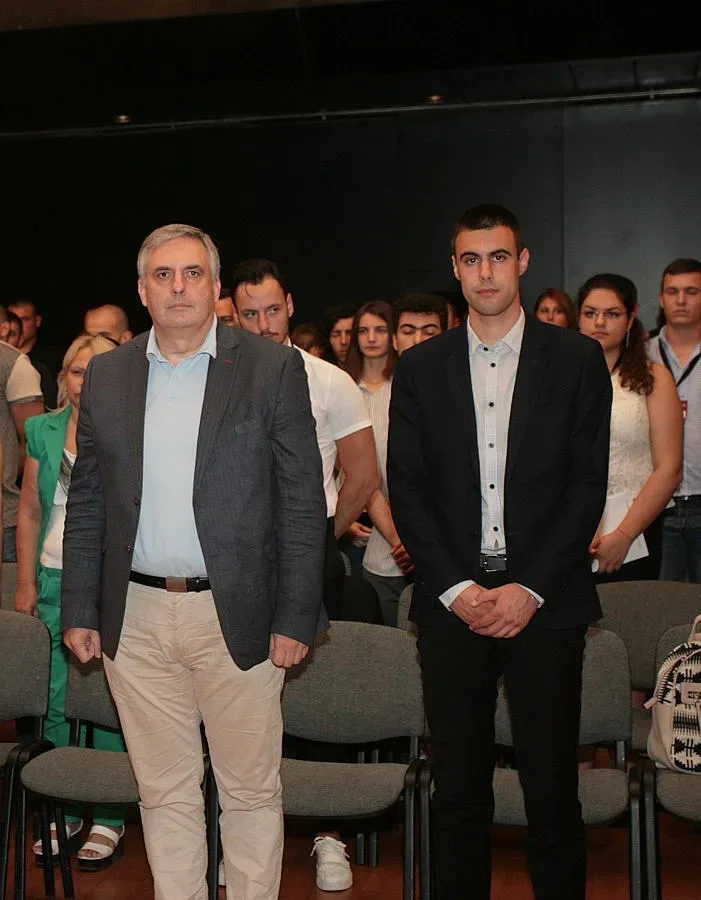 АБВ: Съюз до края на юли или действаме сами