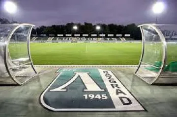 УЕФА удря "Звезда" със 100 000 евро