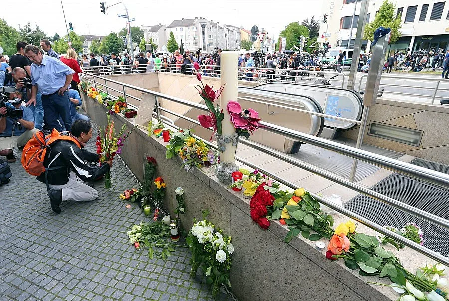 Психар окървави Мюнхен (ОБЗОР)