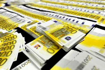 Курсът на еврото падна след терора в Мюнхен