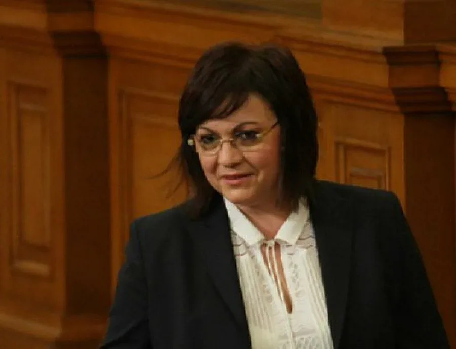 Нинова: Външната ни политика е безгръбначна
