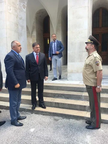 Борисов и Ненчев на среща във Военна академия