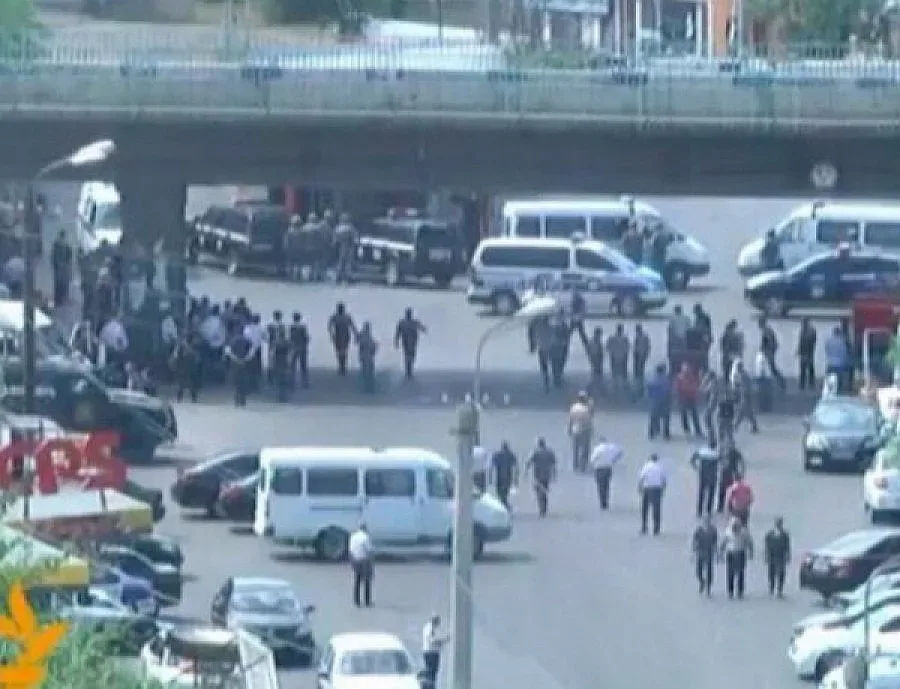 Сблъсъци в Ереван