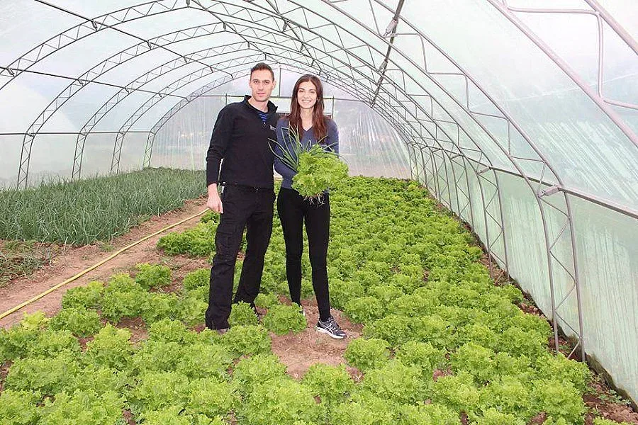 Модели от Ню Йорк с биоферма в наше село