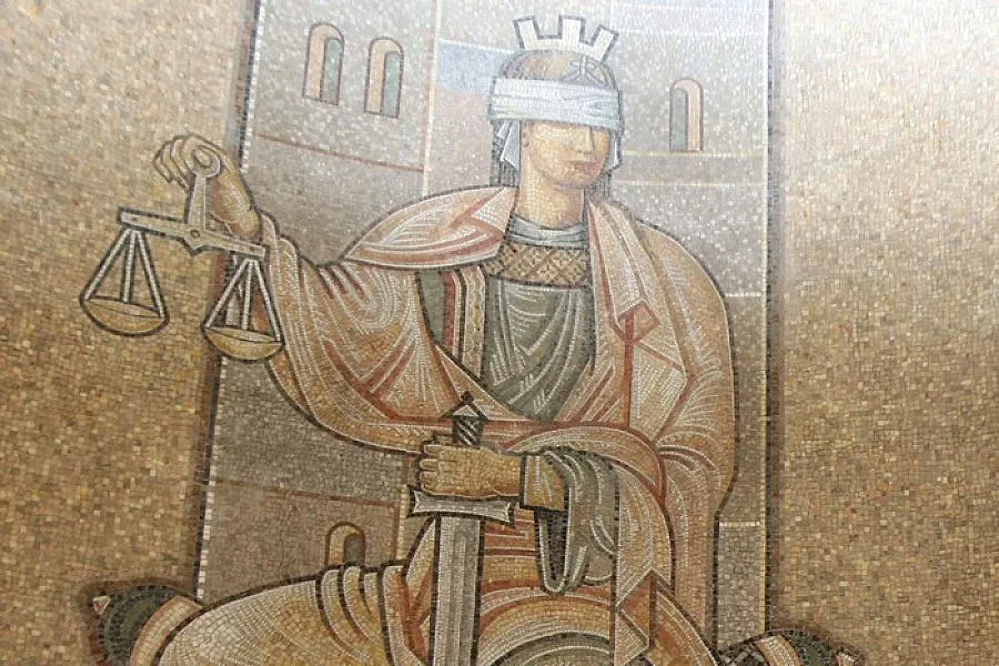 Пернишки прокурор поема кмета на Трън