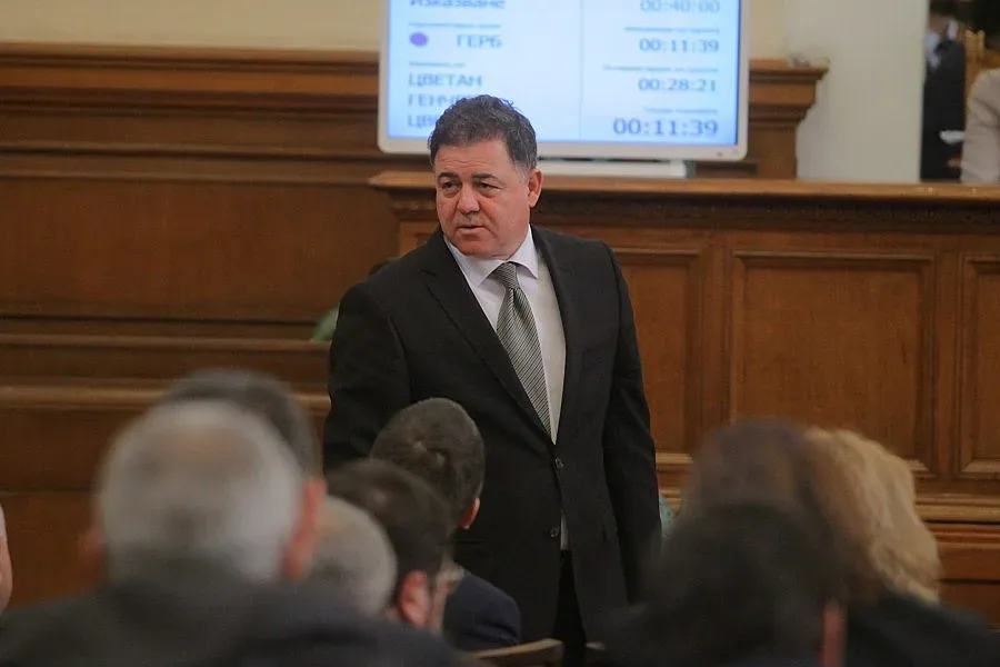 Ненчев се отрече от Кънев и благодари на ГЕРБ