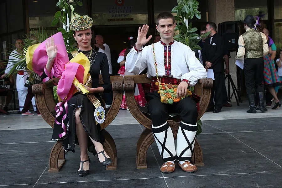 Избраха крал и кралица на киселото мляко