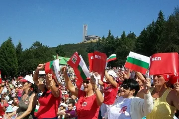Станишев и Нинова с онлайн кампания "Аз съм БСП" 