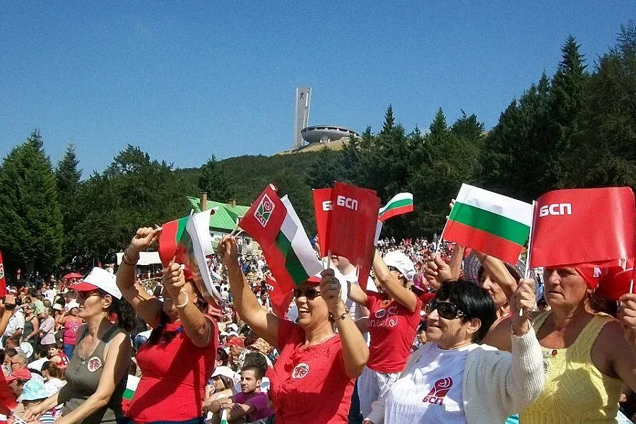 Станишев и Нинова с онлайн кампания "Аз съм БСП" 