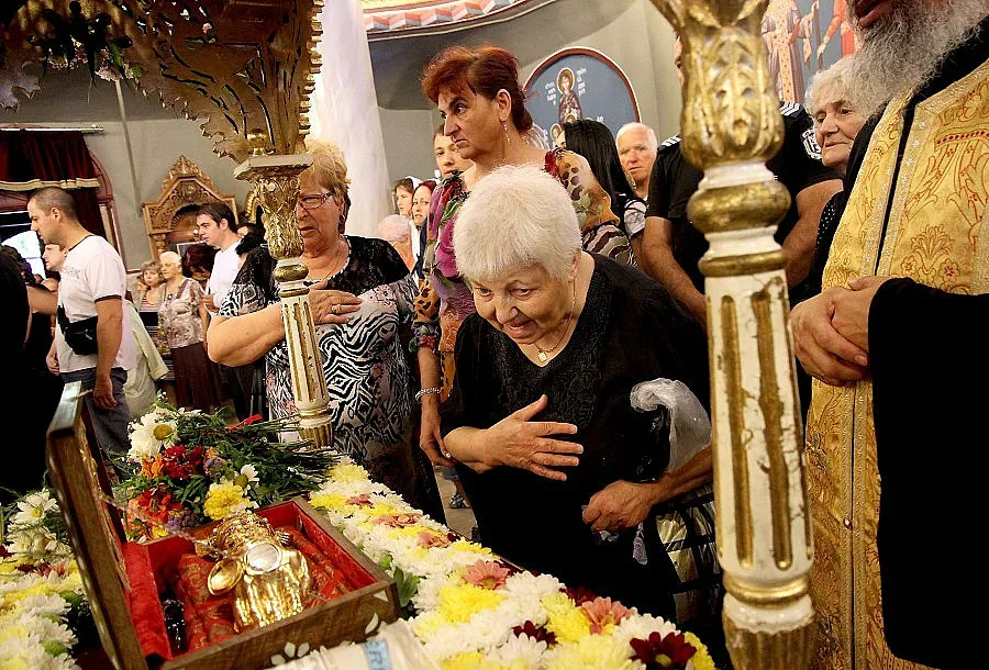 Молят св. Георги  да надвие хероина
