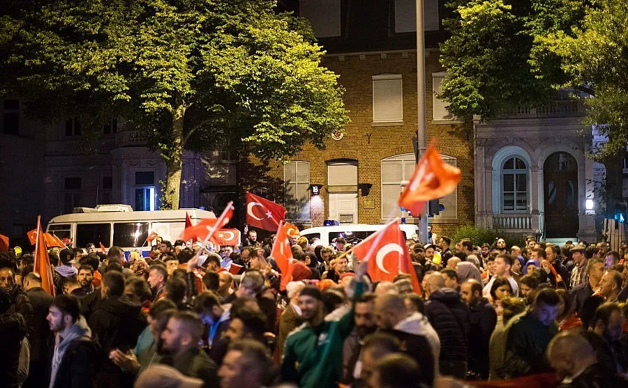 Да се извадят хората на улиците бе печеливш ход