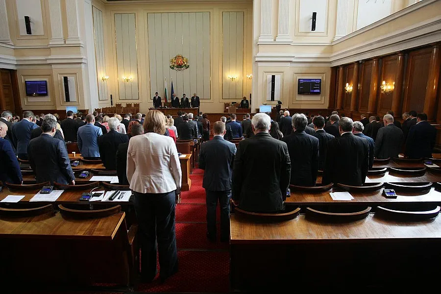 Парламентът с минута мълчание за жертвите в Ница