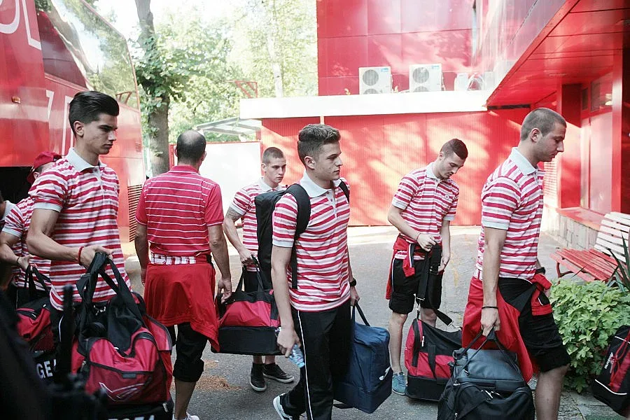 Старият ЦСКА се разпусна, новият кани агитката 