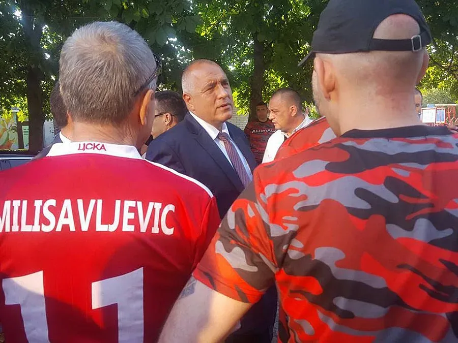 Премиерът доволен от срещата с феновете на ЦСКА