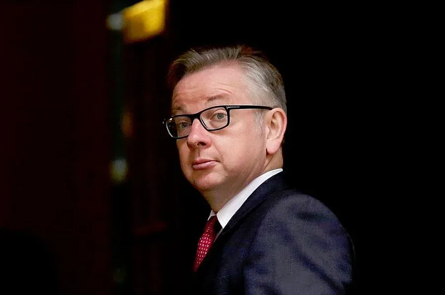 Мей уволни министъра на правосъдието