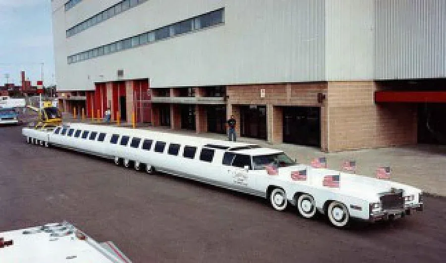 $200 за час в най-дългата лимузина