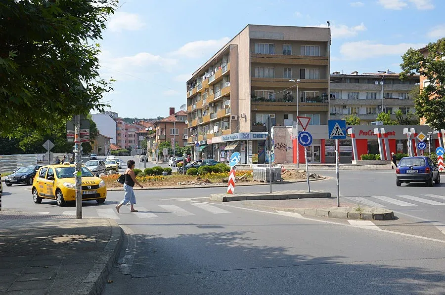 Разширяват кръговото в Благоевград