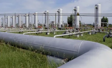 Крадци пробиха нефтопровода Бургас - София