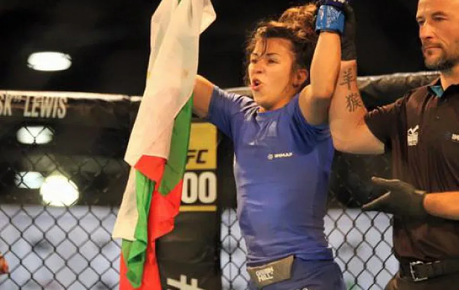 Българка стана световен шампион по ММА
