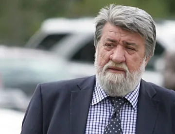 Актьорите от "Мелпомена": Шапки долу пред Вежди