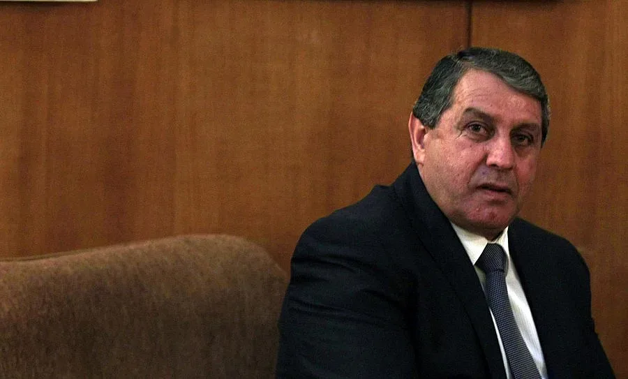 Скандал с полицаи изяде имунитета на Бат Сали (ОБЗОР)