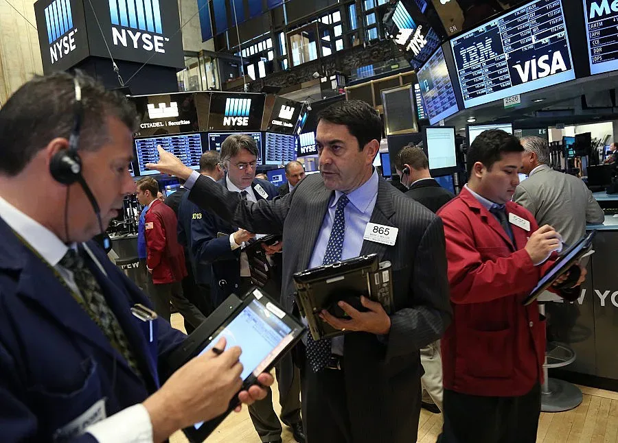 След Brexit: Паундът падна с 26 ст.