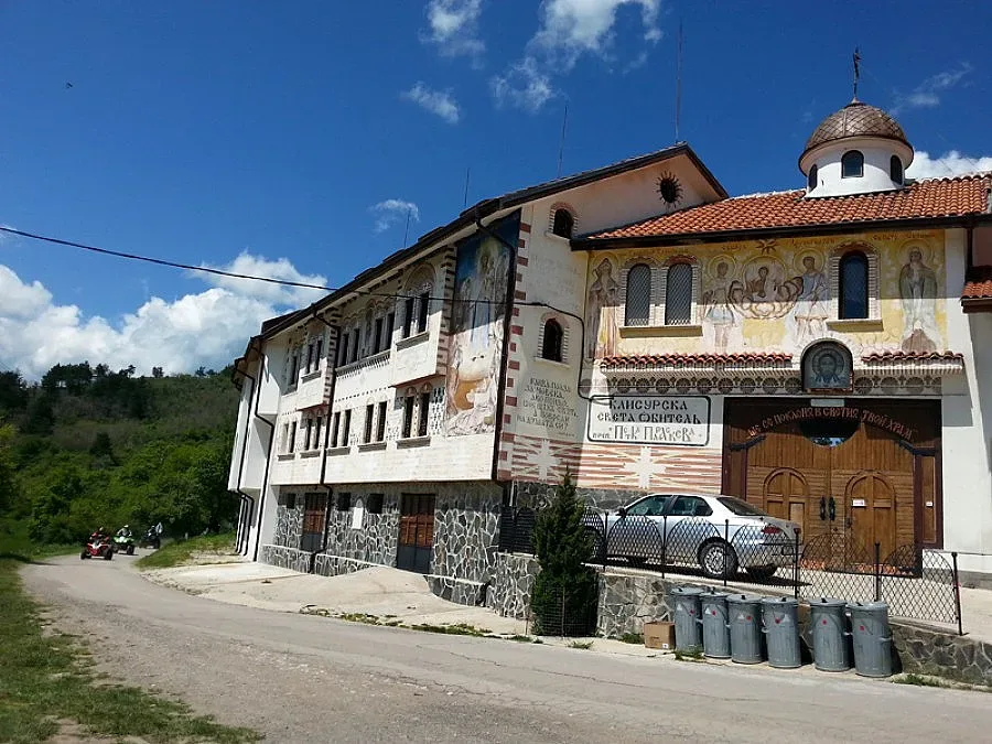 Клисурският манастир е като отворена книга