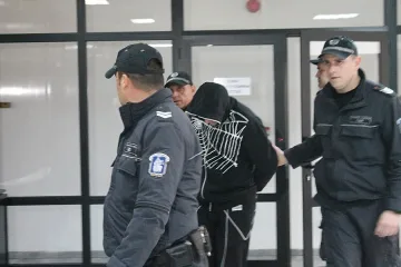 Ембака остава в ареста