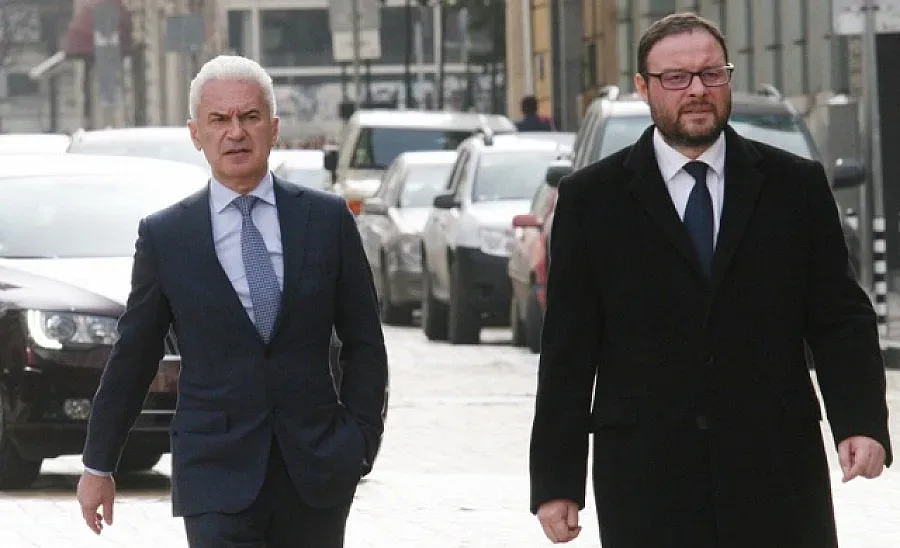 Волен отърва миенето срещу 25% от заплатата