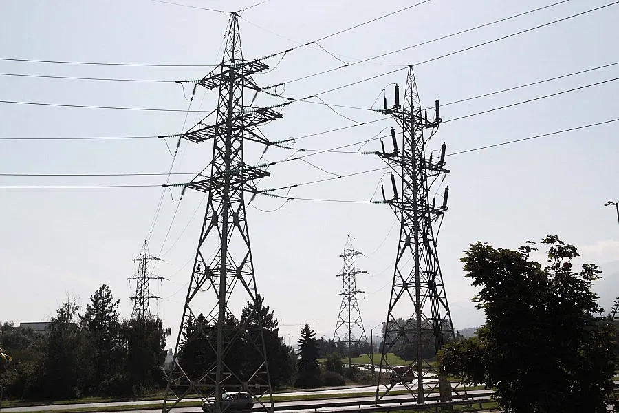 С 50,76% падна износът на ток