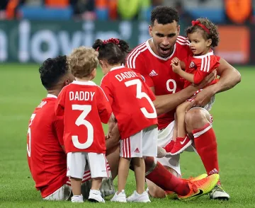 УЕФА забранява детските партита