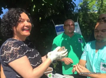 Министър Василева изпрати на свобода ветрушката Зара