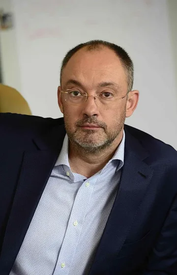 Бензиностанциите ни са центрове за услуги