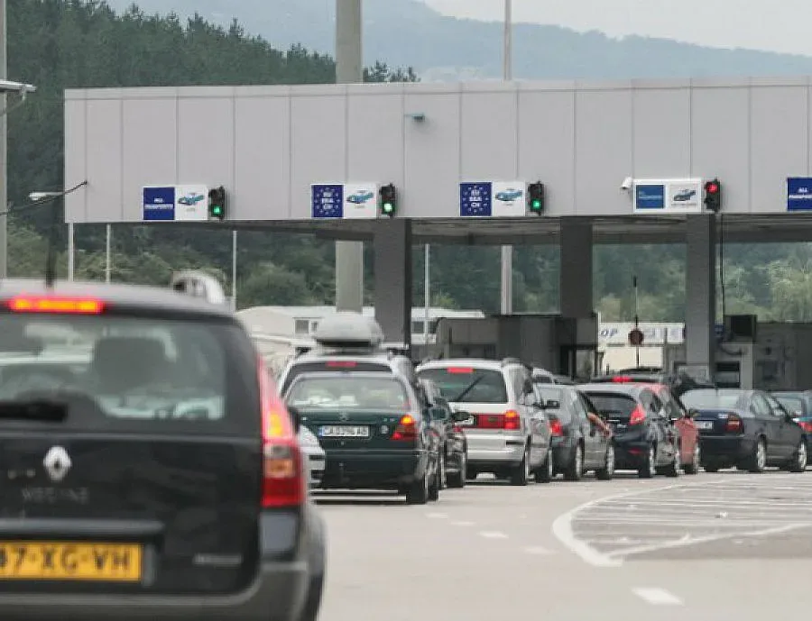 Интензивен е трафикът на ГКПП-Маказа