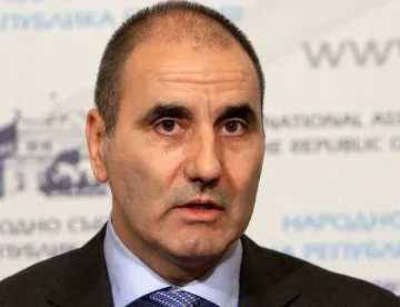 Кандидат-президентът на ГЕРБ - член на партията