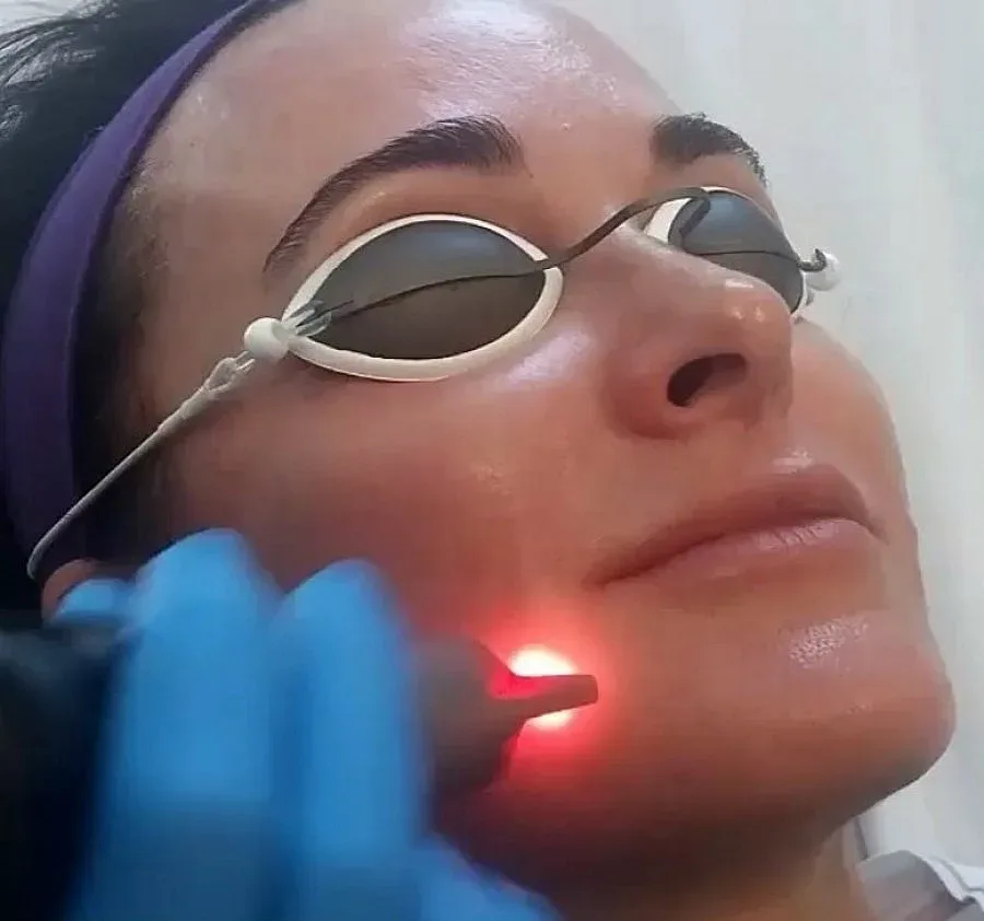 Кайл Ричардс от "Истинските cъпруги" маха татуировки 