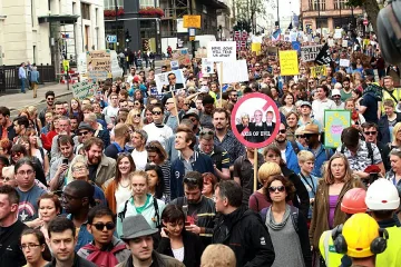 Хиляди на протест срещу Brexit в Лондон