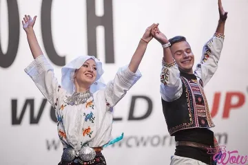 Студенти трети в света по танци